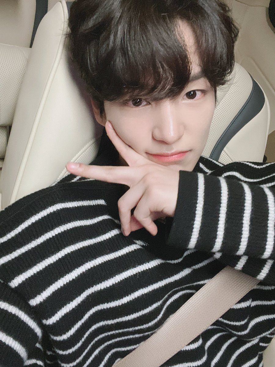 NewWorld_VICTON's tweet photo. [#찬]🖤-@
집으로 가는길....📸 https://t.co/cH2mL3eyLF