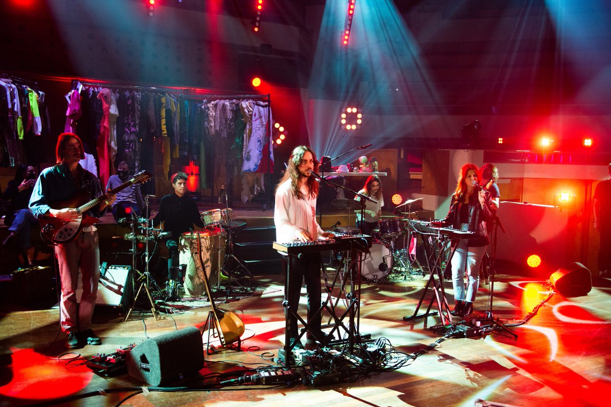 vpro (@vpro) on Twitter photo Alle optredens van #onstage nog eens bekijken? Check ons YouTube-kanaal. Met @joostvanbellen, <a href="/rauweboy/">𓆈</a>, <a href="/altingunband/">Altın Gün</a>, @desluwevos & <a href="/_sjamsoedin_/">Sjamsoedin</a> en <a href="/LaBergeDramm/">Diamanda La Berge Dramm</a>. bit.ly/onstageopyoutu… Alle optredens van #onstage nog eens bekijken? Check ons YouTube-kanaal. Met @joostvanbellen, <a href="/rauweboy/">𓆈</a>, <a href="/altingunband/">Altın Gün</a>, @desluwevos & <a href="/_sjamsoedin_/">Sjamsoedin</a> en <a href="/LaBergeDramm/">Diamanda La Berge Dramm</a>. bit.ly/onstageopyoutu…