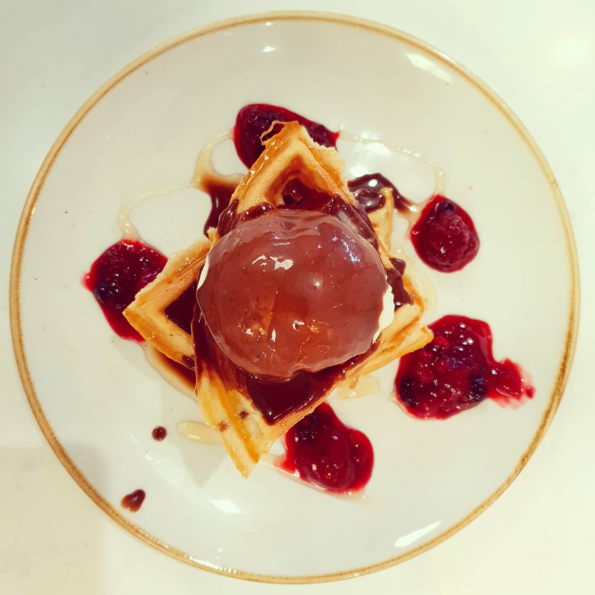 Wharf_Kitchen's tweet photo. Wishing you of all outhere a scrumptious, delicious, indulgent & irresistible #internationalwaffleday π§ππ«π¨π―π§ Here's chef's Andy suggestion for those with a sweet tooth! ππ Team π― smashing the waffle π§ bar! π
#wafflesforbreakfast
#waffleday
#wafflestack
@baxterstorey https://t.co/9StH8KzOmH