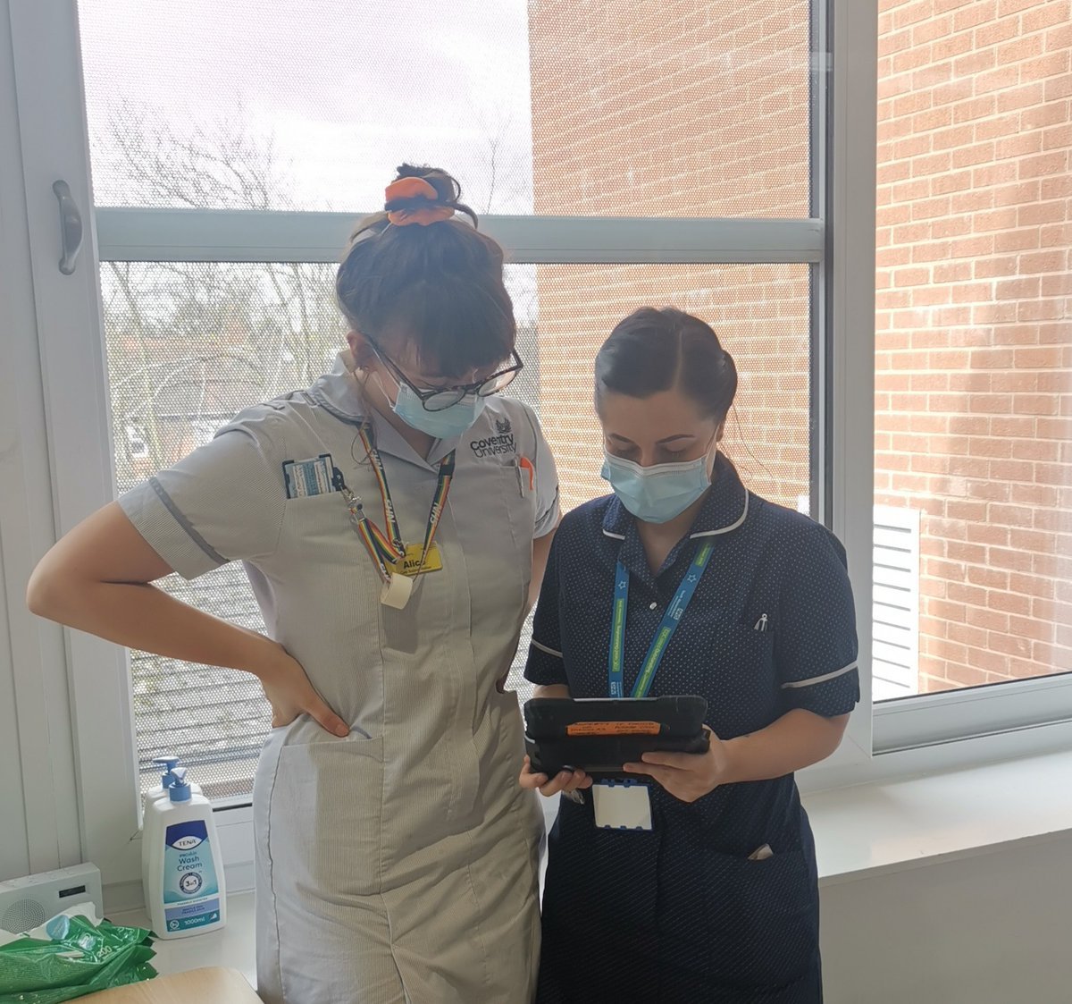 Team Nicholas (@teamnicswft) on Twitter photo Ward manager Rachael, helping our Trainee Nursing Associate Alice with understanding the importance of real time updates to help maintain patient flow #teamNic #perfectweek <a href="/ECISTNetwork/">Elective & Emergency Care Improvement Support Team</a> <a href="/rawbubbles9/">Rachel Williams</a> Ward manager Rachael, helping our Trainee Nursing Associate Alice with understanding the importance of real time updates to help maintain patient flow #teamNic #perfectweek <a href="/ECISTNetwork/">Elective & Emergency Care Improvement Support Team</a> <a href="/rawbubbles9/">Rachel Williams</a>