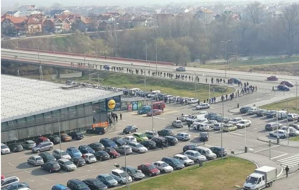 ExUSyK7XAAABAzI?format=jpg&name=medium