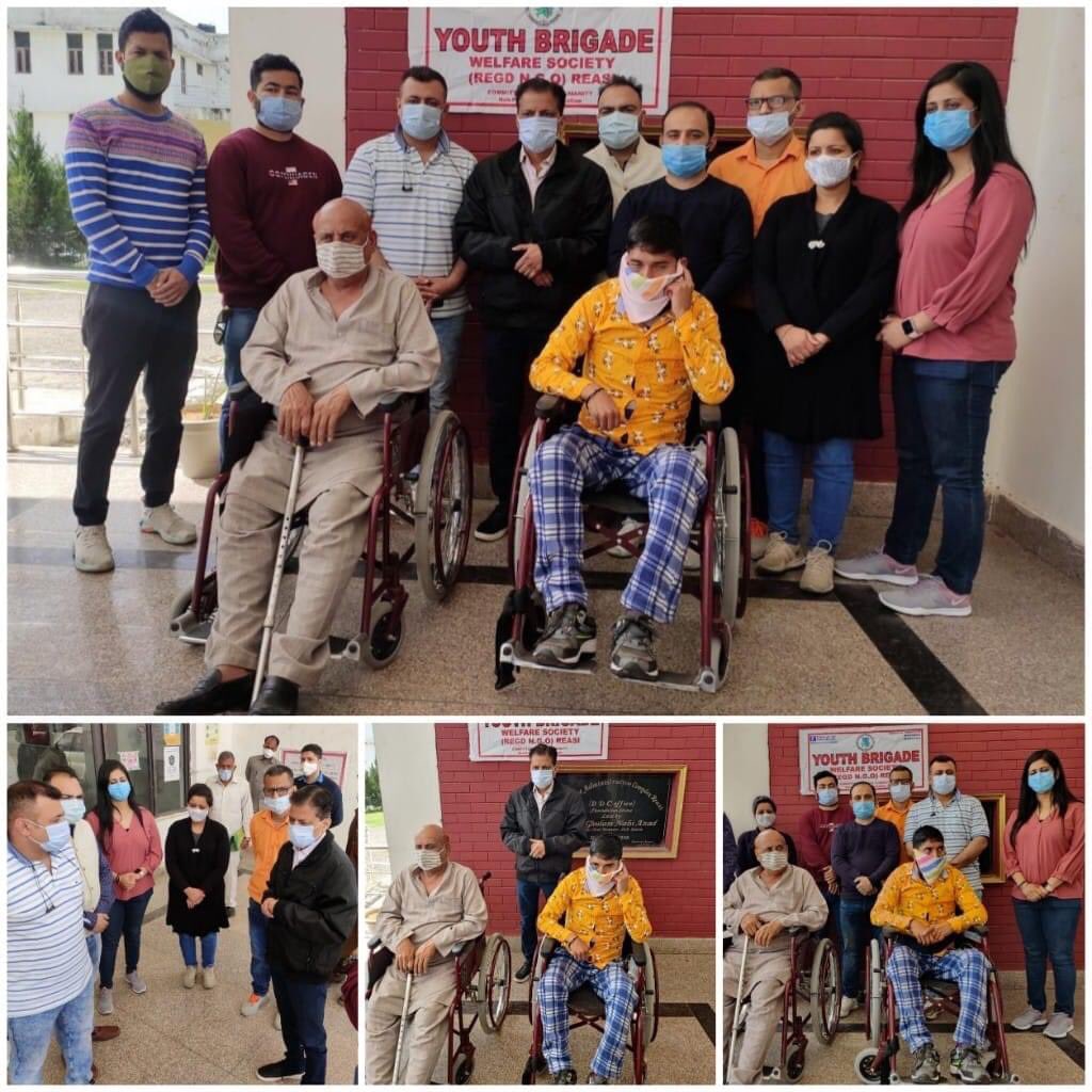 reasilinks's tweet photo. Youth Brigade Welfare Society REGD NGO Reasi celebrated its 10th Foundation Day on Thursday in the D.C. office complex Reasi.  Shri Ajay Kumar Sharma (KAS) DC Reasi was present on the occasion.  The members of the NGO also distributed two wheel chairs https://t.co/XTfVHs9Y9T