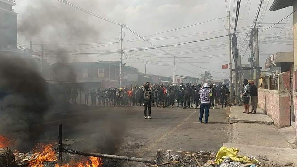MayPyaeSoneHte1's tweet photo. 25 Mar, Taunggyi
STOP ABDUCTIONS

In Taunggyi, military council troops are carrying out violent shootings and destruction of public cars and motorcycles.

#Mar25Coup
#WhatsHappeningInMyanmar https://t.co/38W9PhbrrY