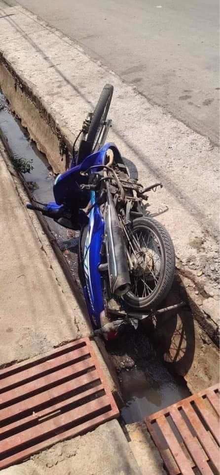 MayPyaeSoneHte1's tweet photo. 25 Mar, Taunggyi
STOP ABDUCTIONS

In Taunggyi, military council troops are carrying out violent shootings and destruction of public cars and motorcycles.

#Mar25Coup
#WhatsHappeningInMyanmar https://t.co/l2VD6leBVC