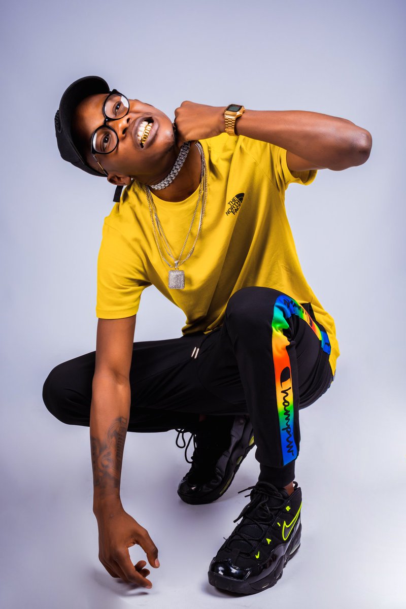 3 Years in the Game 👦🏾 2 Albums , 11 Platinums Plaques ❤❤God Is Good🙏🏽 #NewAlbumOutNow #UmhlabaWonke🌏🌏🌏