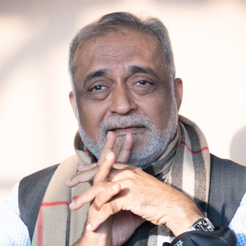 kamleshdaaji's tweet photo. "To work harmoniously, peacefully and lovingly, for the common good, is the demand of our time. At Heartfulness, we offer simple daily practices which fulfil that demand –  removing prejudice, negativity &amp; emotional burdens, &amp; nurturing contentment &amp; universal love."
- Daaji https://t.co/qq0N64i0cz