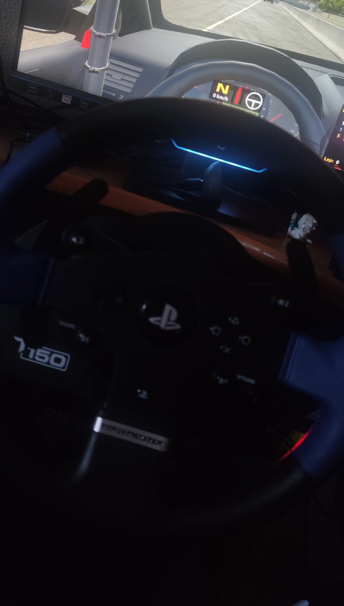 Os dije que lo que se venía al canal era muuuuy gordo.

Sorteo de un THRUSTMASTER T150 PRO y una PS4 Slim, el pack completo para empezar en GT 🔥🔥

Y para participar solo tenéis que estar suscritos a mi canal de Twitch, no puede ser más fácil... 

Twitch.tv/jmbrea13