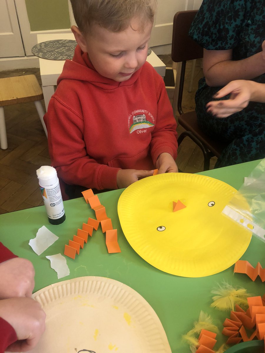 BubsyTownhill's tweet image. Chick chick chick chick chicken.. lay a little egg for me! We’ve been learning all about the lifecycle of a chicken. 🐓🥚🐥 #tcsreception #tcsscience