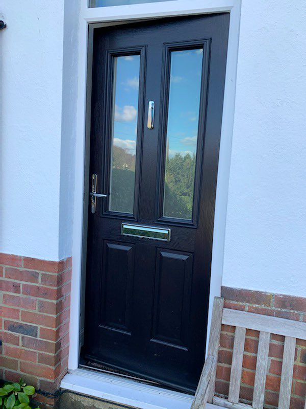 prwindowsltd's tweet photo. Solidor Composite front door in Ludlow Two style with a beautiful reflection of Box Hill in the glass 😍 @SolidorLtd @CWGChoices #solidor #solidorcompositedoor #solidordoors #frontdoor #compositedoor #newdoor #homeinspo #dorking #reigate #surrey #localbusiness https://t.co/PSlyZozHge