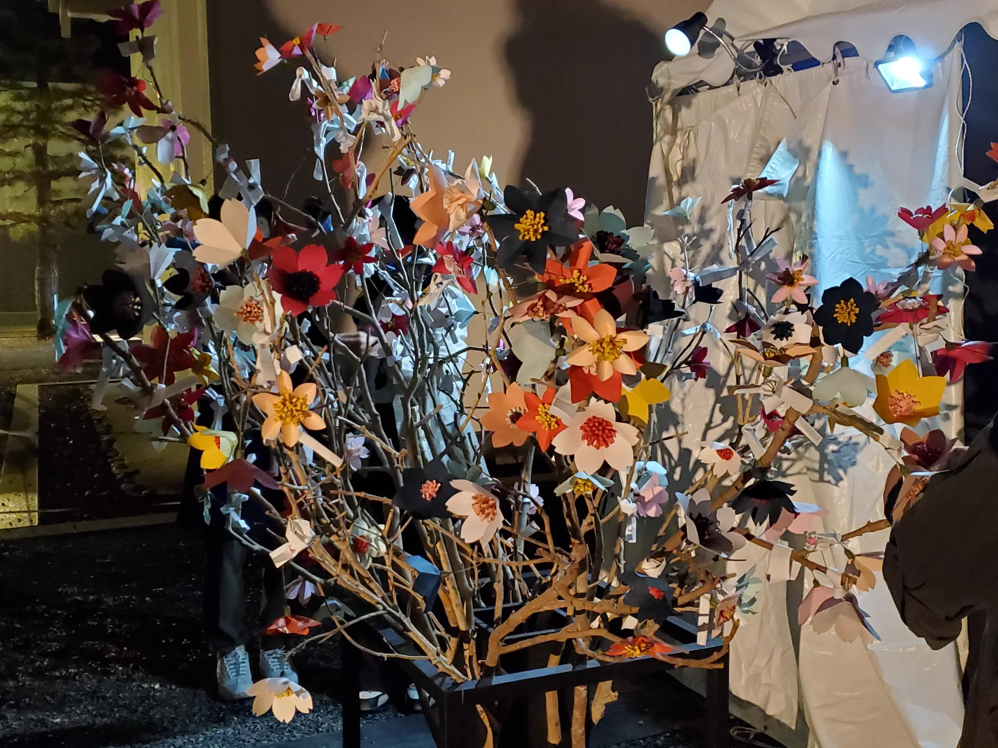 センスが際立つはなみくじ！お花の根元におみくじがついているなんて素敵