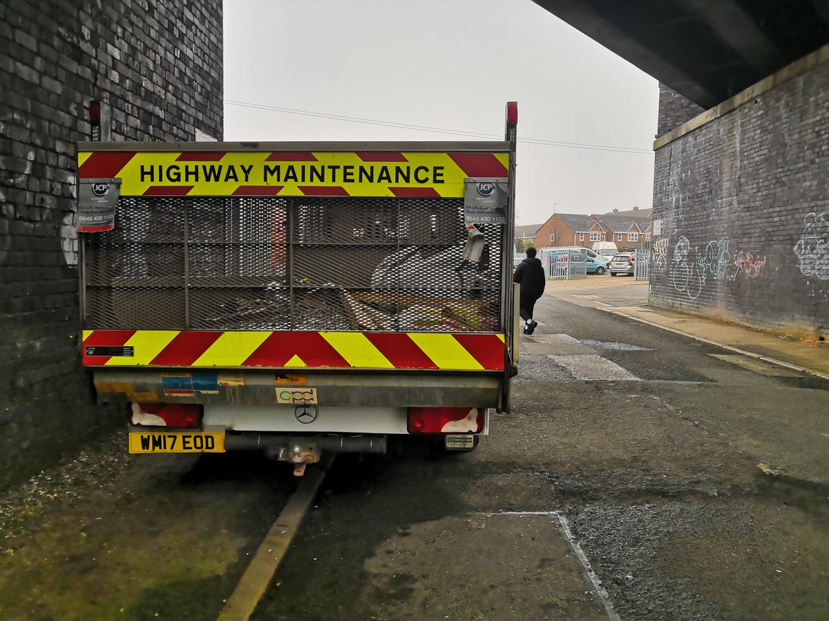 livepedestrian's tweet photo. No safe #walk2school in Liverpool. Pavement obstruction on 25/3 at 8:45am at Rexmore Way. Same as last week. @sharonconnor28 could you please instruct #highwayMaintenance drivers to park legally on the road? @Merseysidersp @lpoolcouncil https://t.co/k7mV3y3IB6