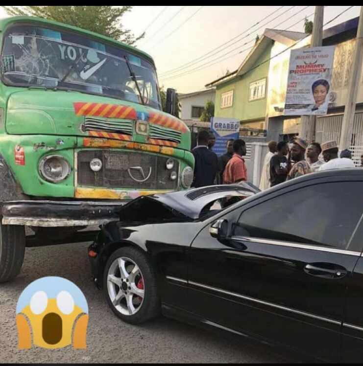This is family issue alajii😂😂