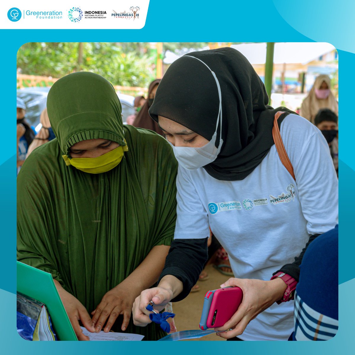 greenerationid's tweet image. #PROGRAMGF | Penyaluran Paket Bantuan Bantu Pemulung dan Petugas Persampahan Aman dari COVID-19 di Wilayah Kendari