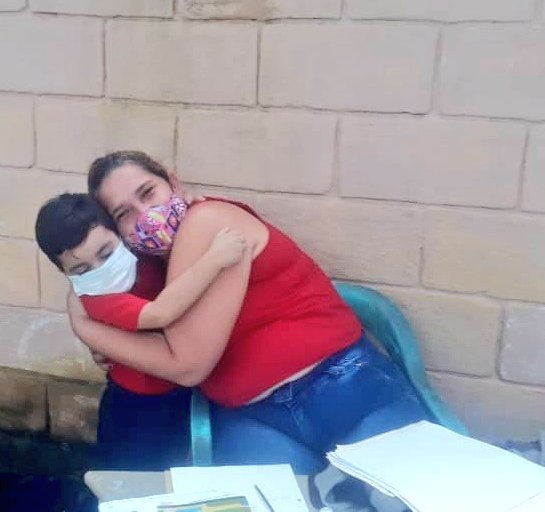 Nuestros niños🧒 y niñas🧑de la Patria🇻🇪 participan con gran alegría en las asesorías, haciendo entrega de las actividades del II Momento Pedagógico📘. Mi reconocimiento a los maestr@s y en especial a la profesora👩‍🏫 Anny Méndez del Jardín de Infancia Doc. Antonio Romulo Costa 👏