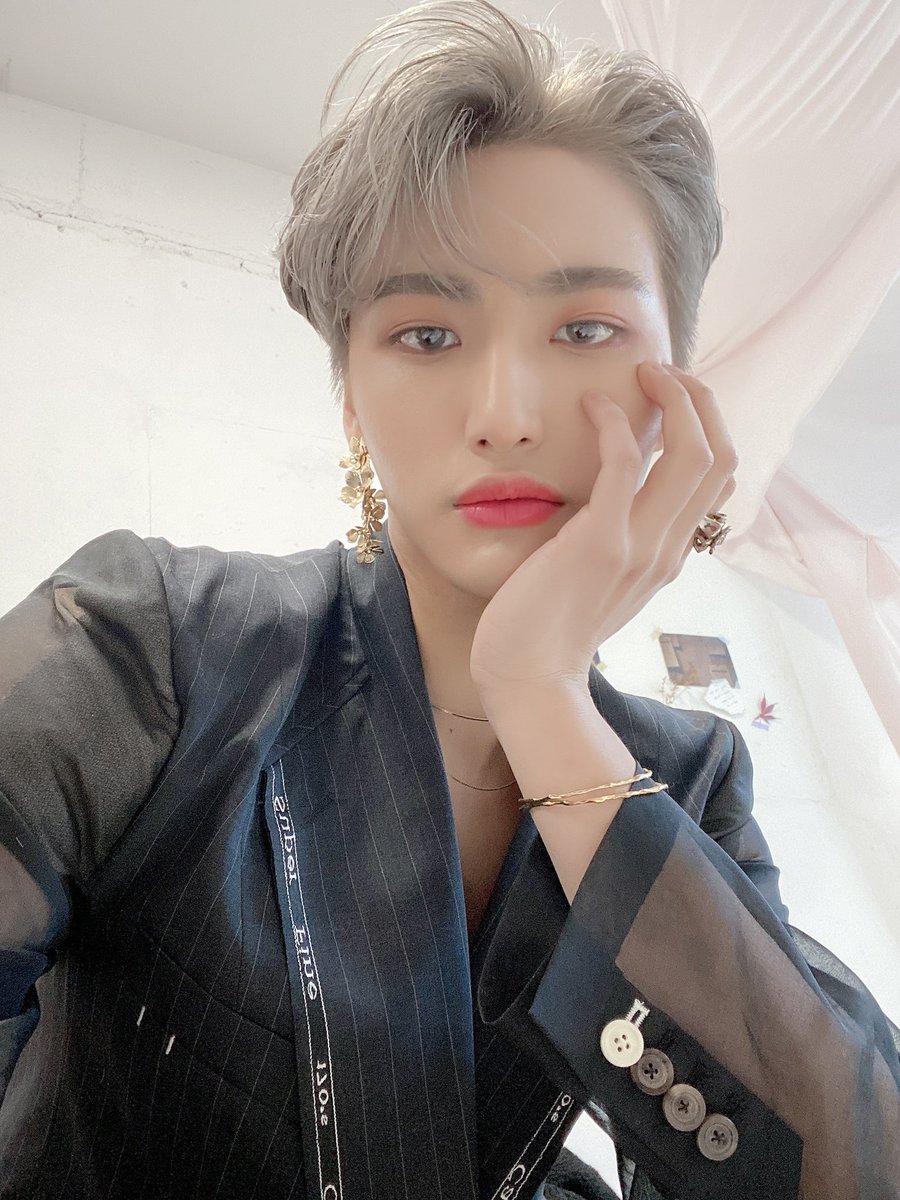 ATEEZofficial's tweet photo. [#성화] I’m still here💙
#ATEEZ #에이티즈 https://t.co/JXCSp0hKuI