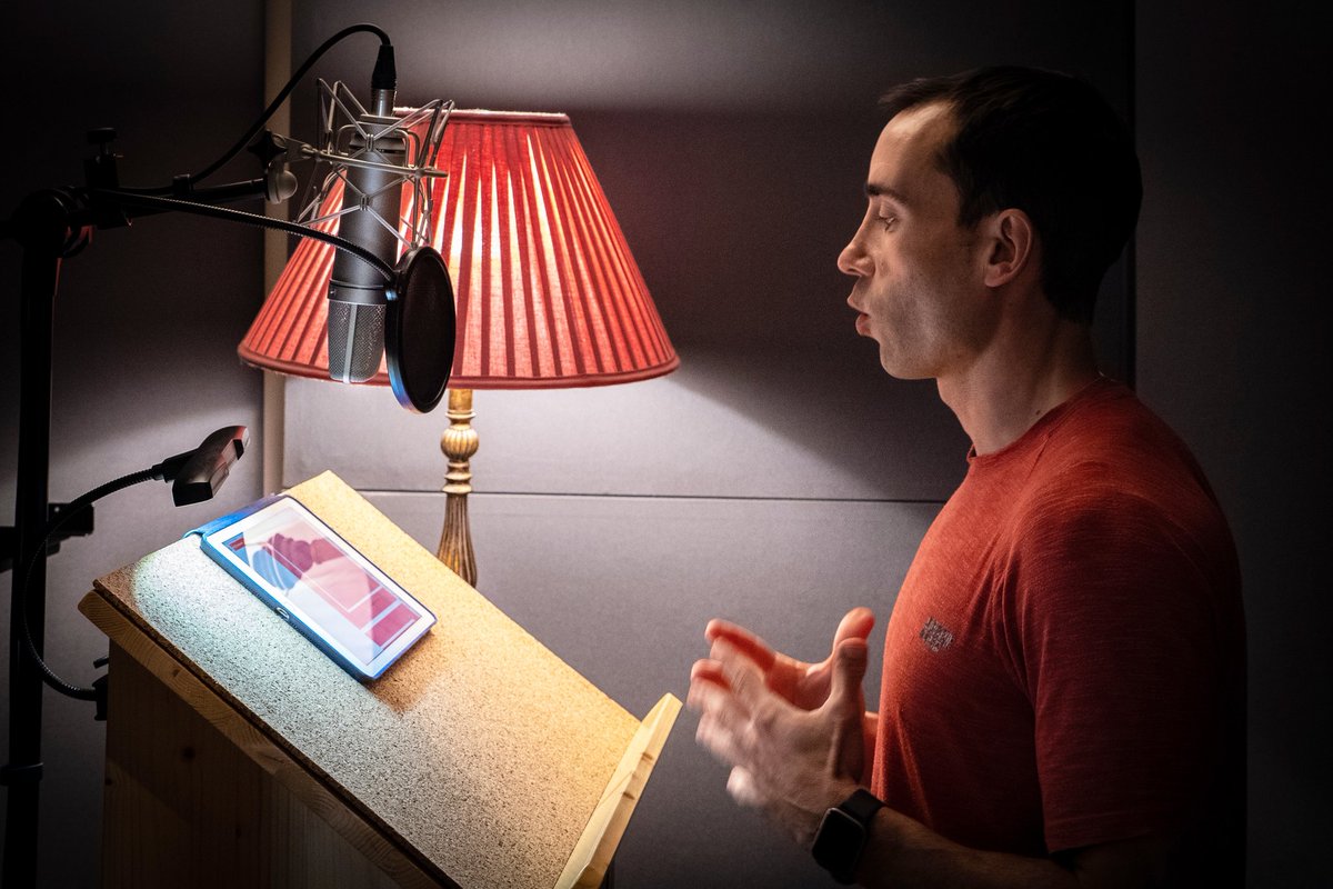 lhcuc's tweet photo. Grabación terminada del #audiolibro 'Saludable Mente' de Marcos Vázquez para @penguinaudio (narrado por el autor) 🥳📖 https://t.co/UnxV6qdgAk