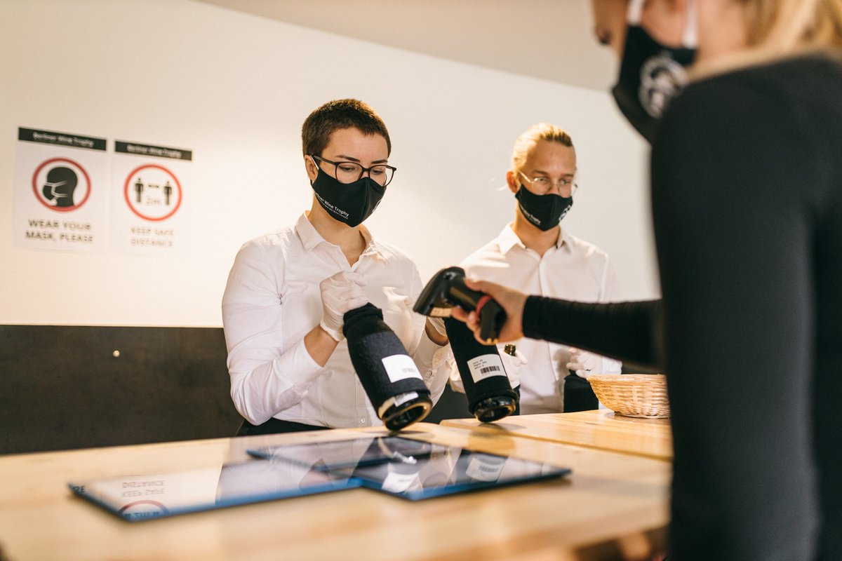 WineTrophy's tweet photo. - Ionized disinfection tunnel,
- Sanitary personnel on-site,
- Conduction of rapid tests,
- Temperature measurement,
among many other measures.

The @WineTrophy will take place at the highest quality standards to which everyone is accustomed, both entrants and jury members 🏆🍷 https://t.co/VKL7zYtQzo