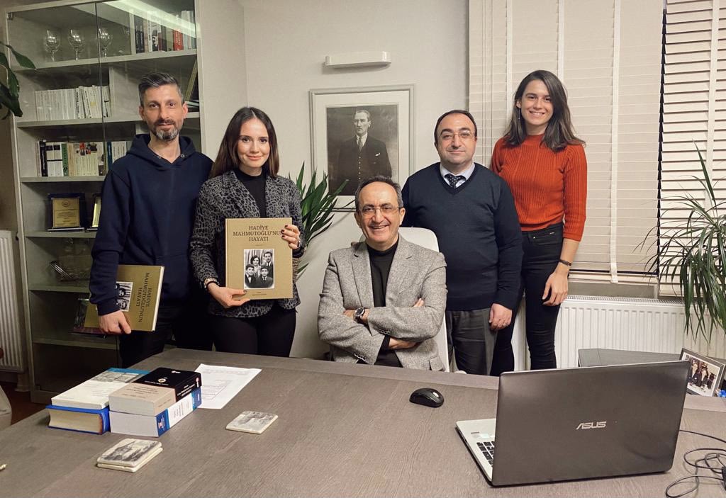 semasyr's tweet photo. Çalışmaktan büyük keyif aldığım kitabım... Sevgili Hocam Kayıhan Güven ve Prof. Dr. Fatih Selami Mahmutoğlu’na sevgi ve saygılarımla... https://t.co/s5pN4pNepz