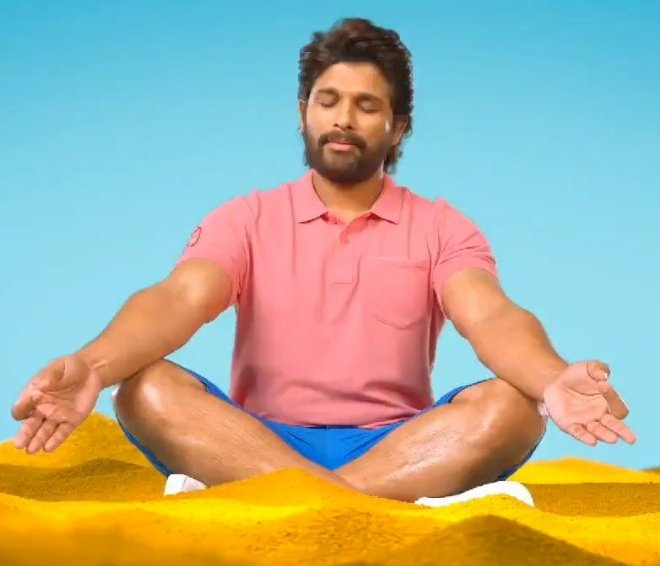 AlluBoyPraveen's tweet photo. Bunny Annayya Latest Clicks From #FrootiAd ❤️ 😍

#AlluArjun #Pushpa 
#PushpaOnAug13 
#AlluArjunTrendOnMarch27th https://t.co/xAzH2MmU6G