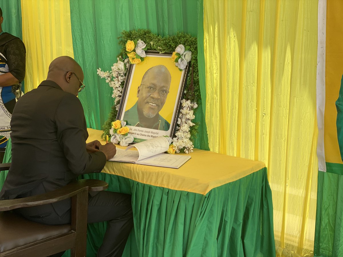 CnddFdd's tweet photo. #Burundi Secretary General of @CnddFdd Hon @R_Ndikuriyo signed the Condolence Book at @ccm_tanzania  Chato office, before heading to #Magufuli Stadium where he joins residents and officials from Geita Region in bidding farewell to the late President Magufuli. #Tanzania https://t.co/lkSw9007bg