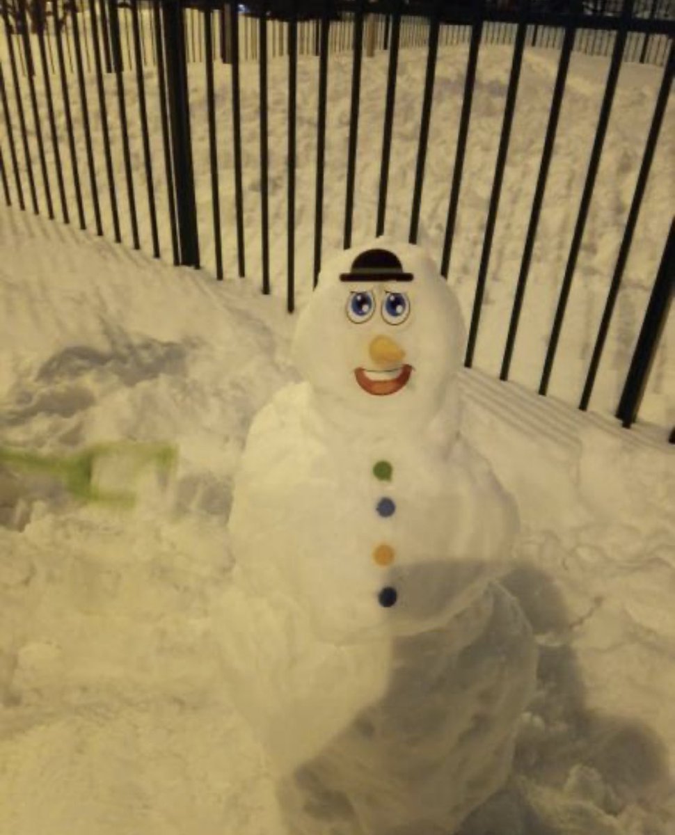 wearemurfin's tweet photo. #Снеговик #snowman #3d #눈사람 https://t.co/58PjaqSJGR