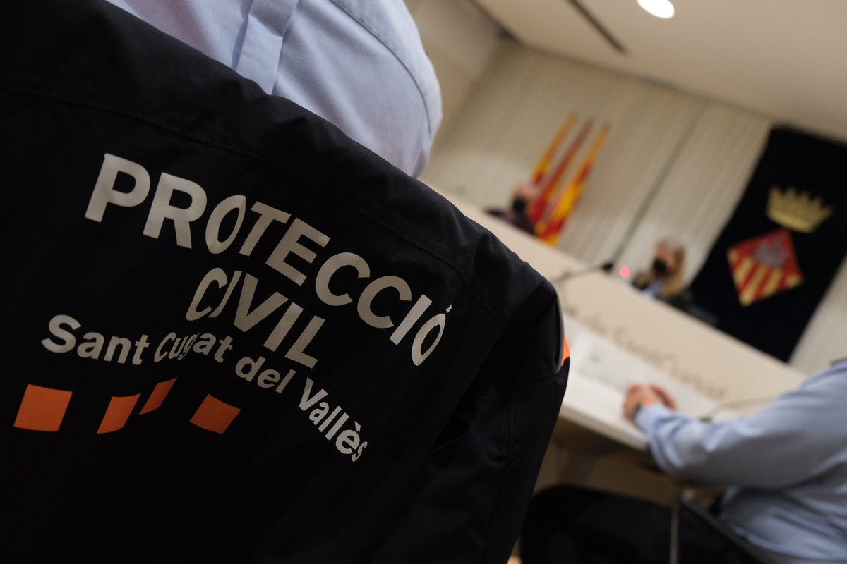 mireiaingla's tweet photo. Les persones voluntàries de l'@avpcstcugat fan una feina ingent per la ciutat, amb pandèmia o sense. Avui hem rebut els darrers membres en incorporar-se a l'associació. Molta sort i gràcies pel compromís amb #SantCugat 👏 https://t.co/xR10GcOaVy