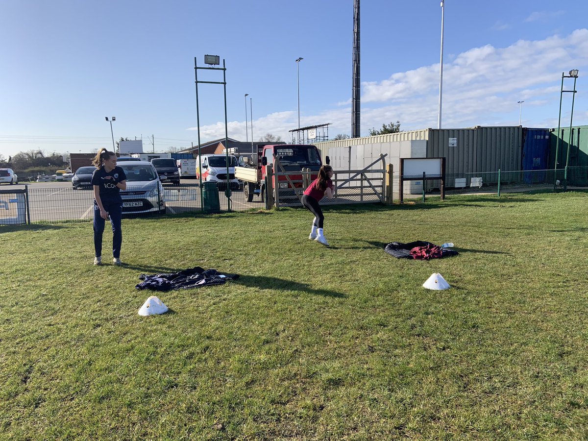 AcademyBtfc's tweet photo. 8am Session Monday and Thursday 💪🏻 For the Academy 🏋️

The guys put a shift in 🙌

Mobility ✅
Sport Specific Circuit Training ✅
Great attitudes ✅
Extra Work ✅ 

Thanks Holly https://t.co/xciWaiTxMM