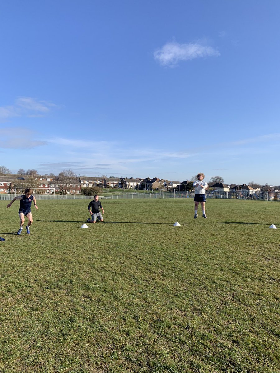 AcademyBtfc's tweet photo. 8am Session Monday and Thursday 💪🏻 For the Academy 🏋️

The guys put a shift in 🙌

Mobility ✅
Sport Specific Circuit Training ✅
Great attitudes ✅
Extra Work ✅ 

Thanks Holly https://t.co/xciWaiTxMM