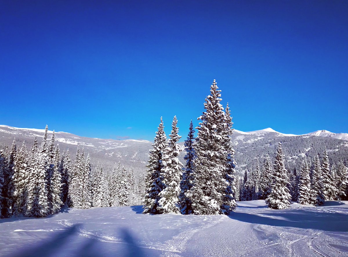 MrBuuface's tweet photo. Breathe in that Crisp Colorado Mountain Air ❄️🏔🎿 #colorado #visitcolorado #mountains #rockymountains #skicolorado #coppermountain #summitcounty #coloradophotography #colorfulcolorado #ski #snowboarding #winter #snow #explorecolorado #scenic #beautifulcolorado #photography https://t.co/Ty45oeJisf