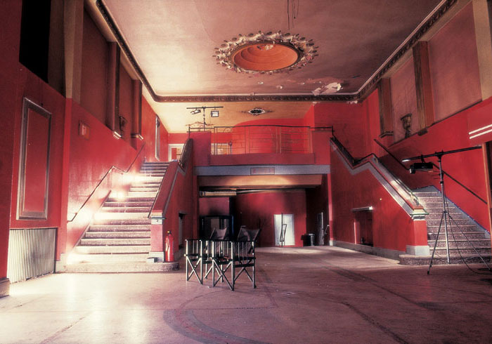 GenesisCinema's tweet photo. This is what we found when we cracked those boarded up doors open back in 1997! To think that this stunning piece of architecture had been derelict for 10 years is insane. Lucky for us though 😍 https://t.co/rpFEQT9PYV