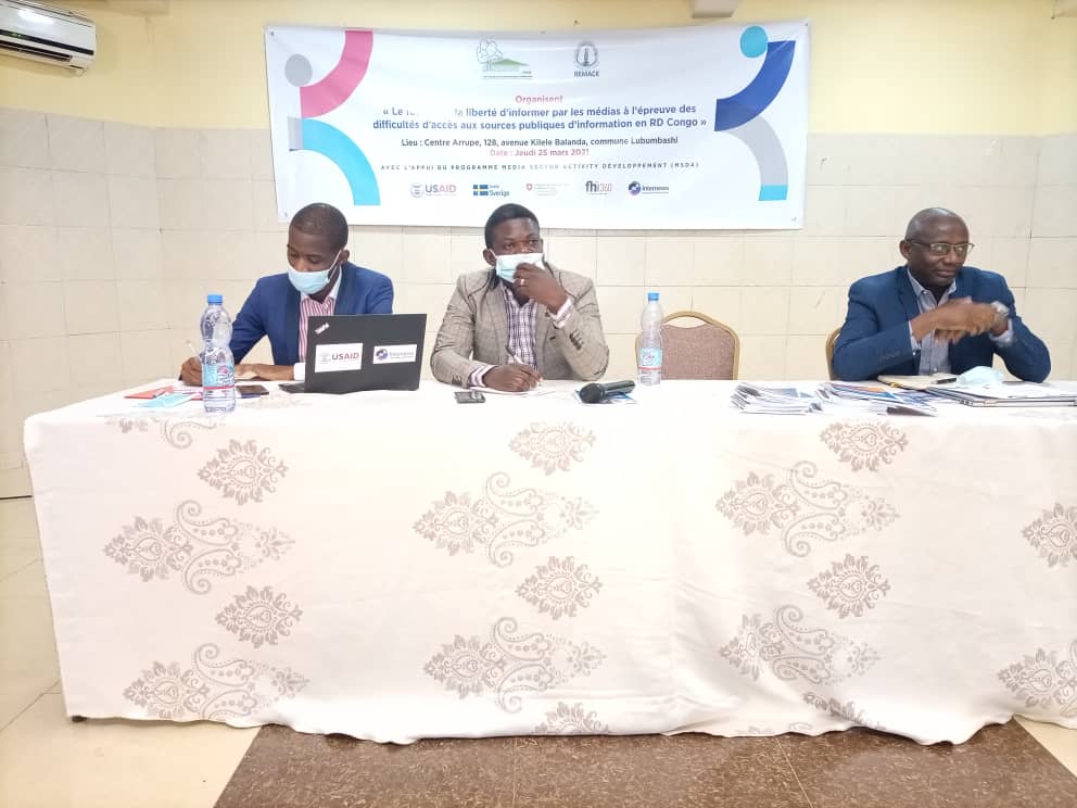 PlaidoyerInfoCD's tweet image. Forum sur la liberté d'informer par les médias à l'épreuve  des difficultés aux sources publiques d'information en RDC, tenu à lubumbashi dans le cadre de la  publication du deuxième brief note policy. Organisé par #CERJI et #REMACK appuyé par Internews.
#accesinfopublique