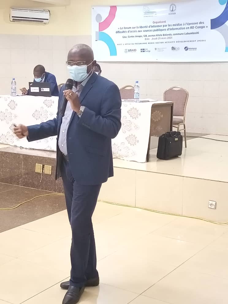 PlaidoyerInfoCD's tweet image. Forum sur la liberté d'informer par les médias à l'épreuve  des difficultés aux sources publiques d'information en RDC, tenu à lubumbashi dans le cadre de la  publication du deuxième brief note policy. Organisé par #CERJI et #REMACK appuyé par Internews.
#accesinfopublique