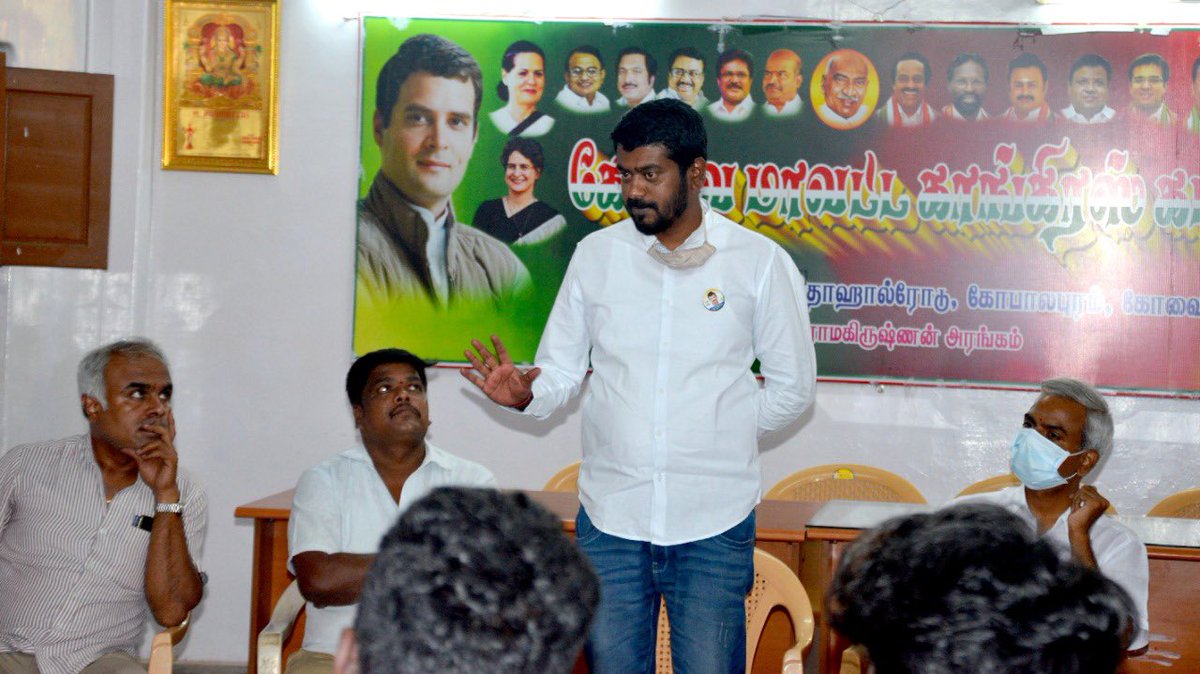hmjyothish14's tweet photo. A Good response at Coimbatore south our @INCIndia candidate Sri @MayuraSJ confident on winning our opposition five star Kamal Hasan and  Smt vanathi Srinivasan BJP candidate #CoimbatoreSouth #Mayura_S_Jayakumar_For_Coimbatore_South @MayuraSJ https://t.co/5jv17Ncdfq