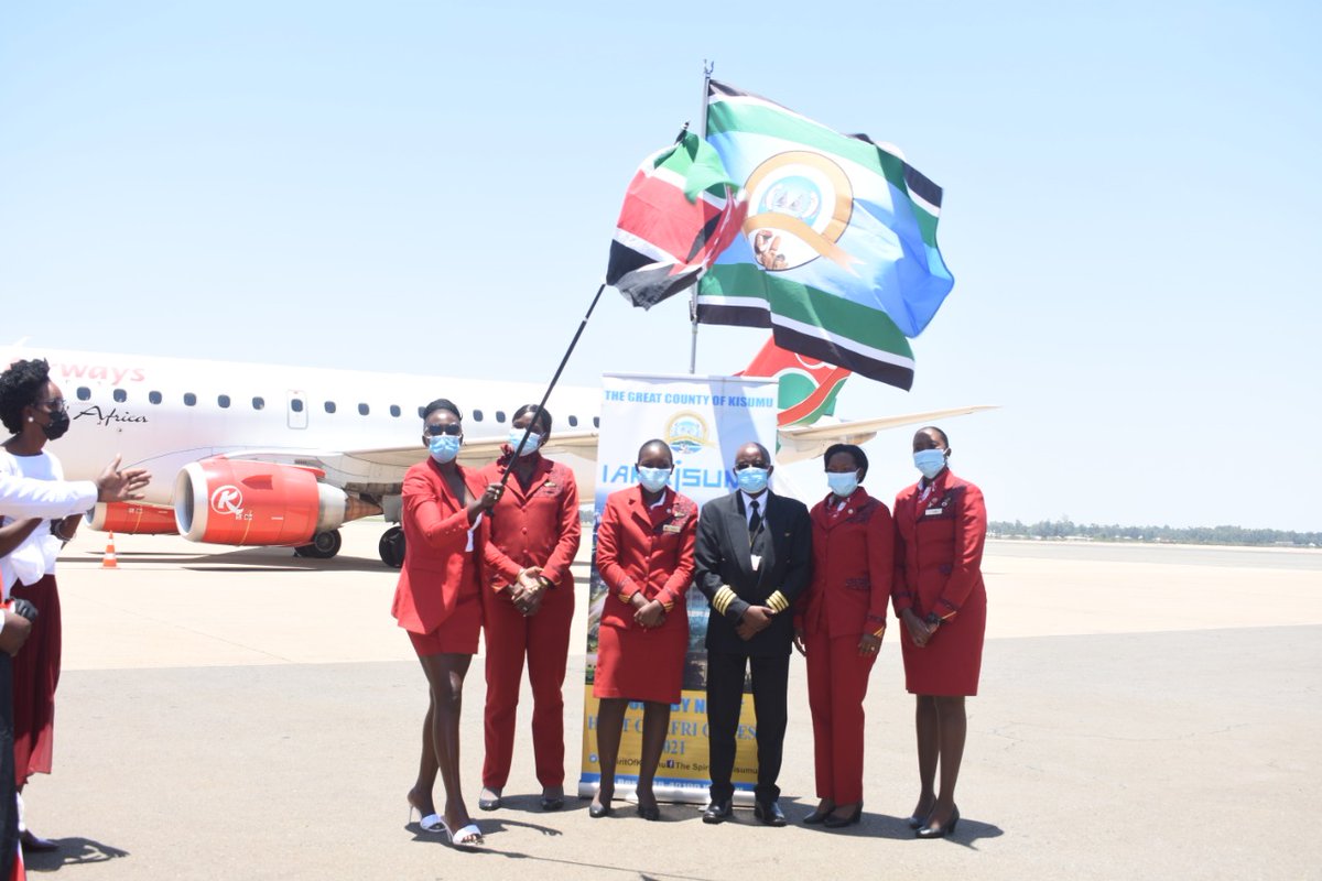 KenyaAirways's tweet photo. Touchdown! at Kisumu City direct from Mombasa! We have flagged off two weekly flights between Kisumu and Mombasa ahead of the Easter Holidays. https://t.co/U61E89zcLq. T&amp;Cs apply #KQinKisumu  
@spiritofkisumu @AchieOjany @KisumuCountyKE @akotheekenya @MKJacquie @ChamsMedia https://t.co/Z6Oby0w35c