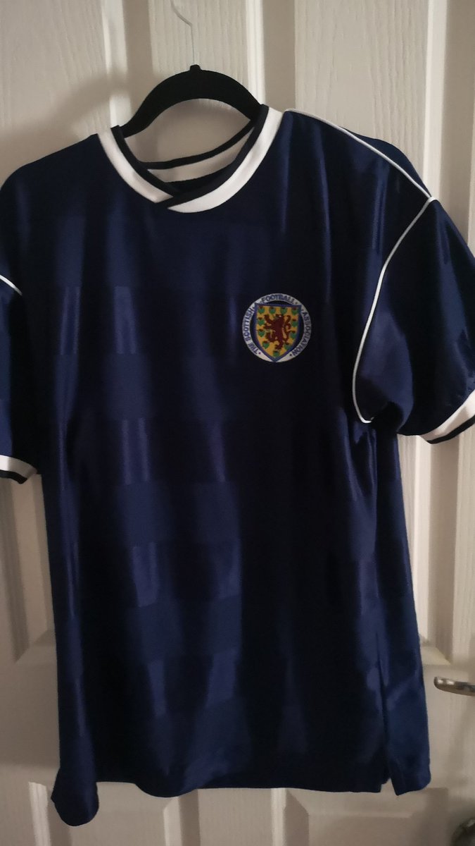 sffpodcast's tweet photo. Ahead of the game tonight, what top will you be wearing while watching the game? Be great to get this trending so timeline is full of Scotland tops 🏴🇦🇹 #tapsoff https://t.co/PjnAomiavy