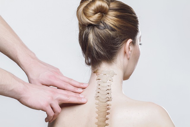 CarlsonChiroTX's tweet photo. In many cases, #pain and #stiffness occur without any obvious cause, but #neckpain can be caused by traumatic injury, like #whiplash from a #caraccident. You should seek out an evaluation from a #chiropractor to determine the underlying cause. https://t.co/WOQyMDhVbY https://t.co/ivwH72ghU1