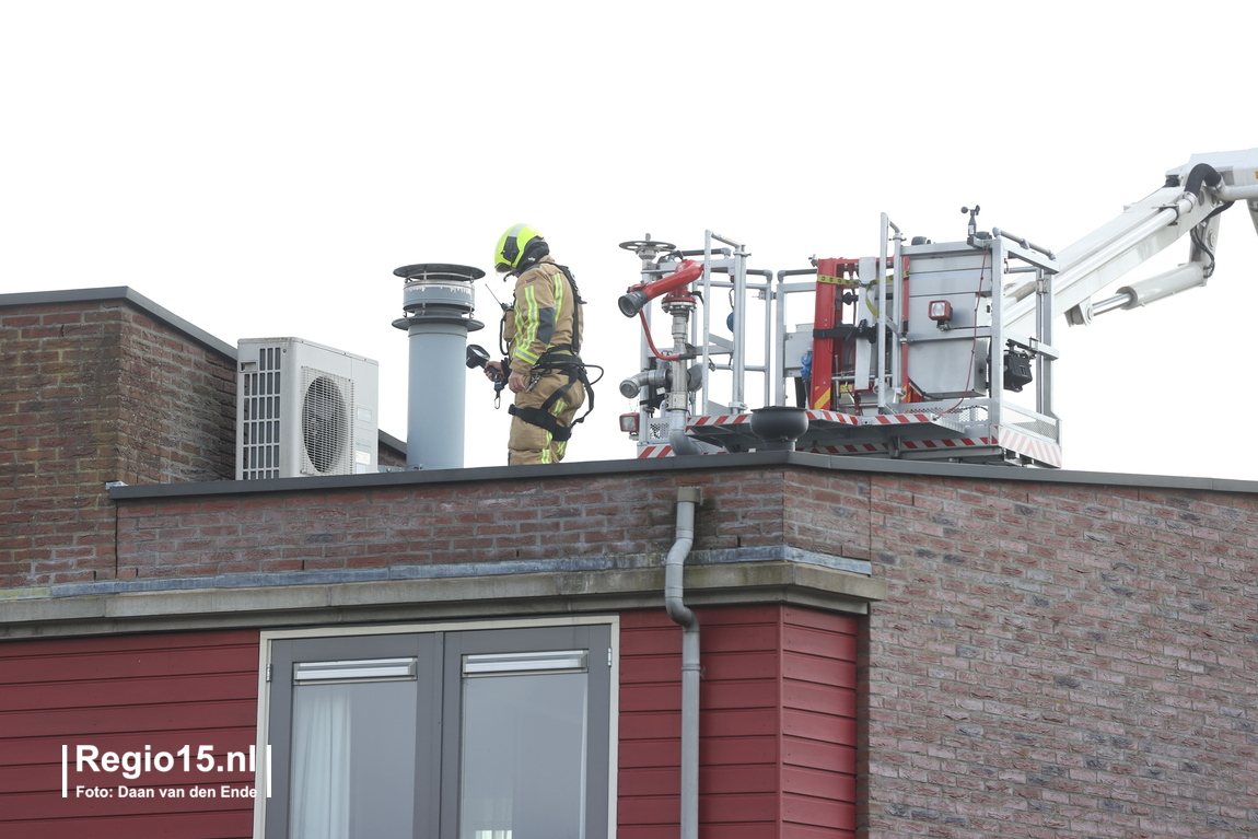 regio15's tweet photo. Melding 'gebouwbrand' geweest in een woning aan de #Keizerin in #DenHoorn. De brandweer heeft langdurig onderzoek gedaan, maar heeft geen brandhaard aangetroffen. https://t.co/leREeWubJM
