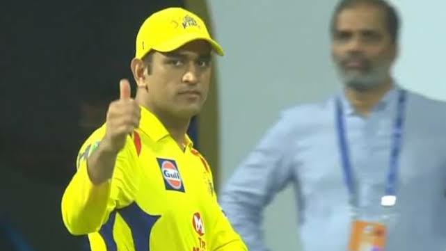 TrendsDhoni's tweet photo. "MS Dhoni arrived in Mumbai" 🦁🏟️

#MSDhoni | @ChennaiIPL | #WhistlePodu https://t.co/KfKssThj8W
