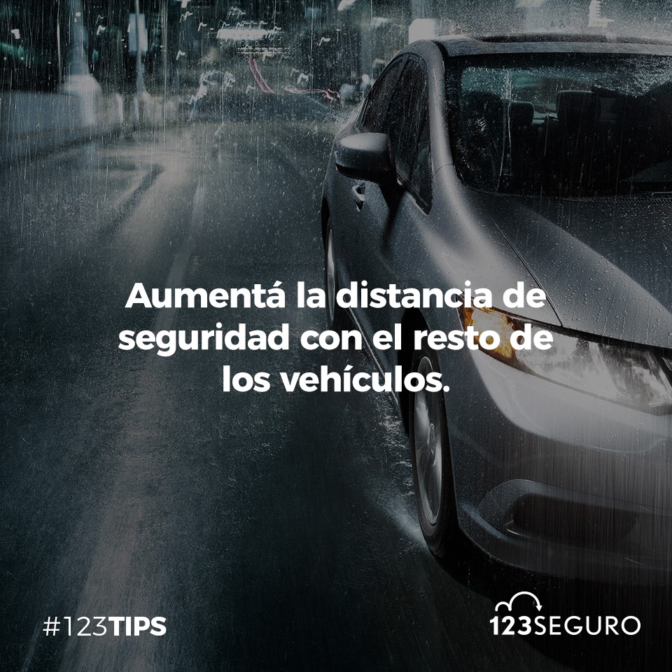 jotaleonetti's tweet photo. Hoy es un día para tomarse todos los viajes con mucha paciencia.
No corras, adelante también llueve. ⛈️

#SeguridadVial @123Seguro https://t.co/b4r5WMTTDz