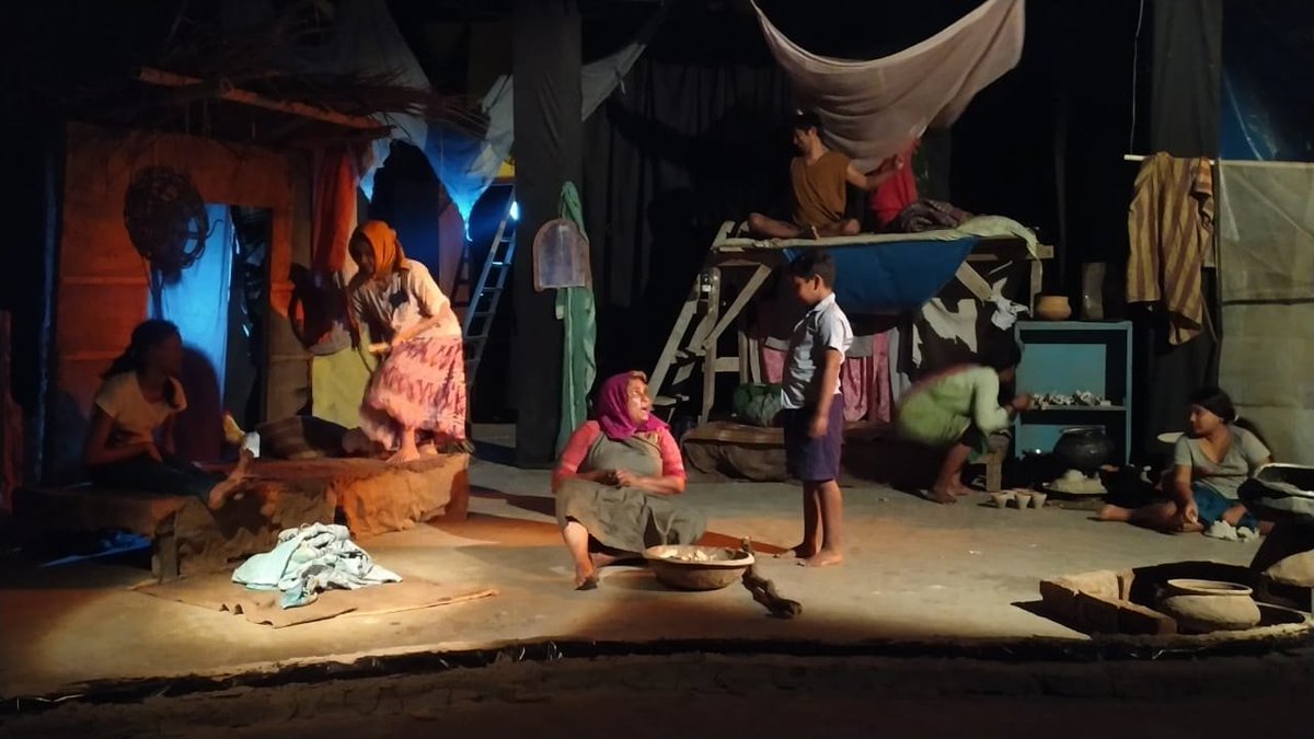 swaraj76's tweet photo. #Seagull Theater Repertory2 present #Kannada writer #Devanur Mahadeva's 'Odalaala' play in Hindi as 'VYATHA' March.26 #Seagull studio 6:15p.m #Guwahati
@XpressBengaluru
@AshwiniMS_TNIE
@santwana99
@ShivascribeTNIE
@PGSUofficial
@mohan_devanuru
@nsd_india https://t.co/U9igcSKXNH