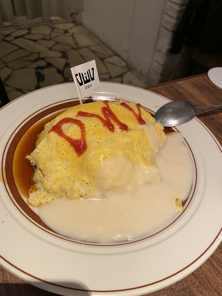 QWV_pimarin's tweet photo. QWVではない友達誘って #OWVコラボカフェ 行ってきた🤣💓ピザとデザートには辿り着けなかった…

#OWV https://t.co/MWEtxWVsTn