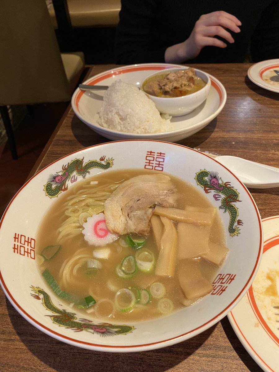 QWV_pimarin's tweet photo. QWVではない友達誘って #OWVコラボカフェ 行ってきた🤣💓ピザとデザートには辿り着けなかった…

#OWV https://t.co/MWEtxWVsTn