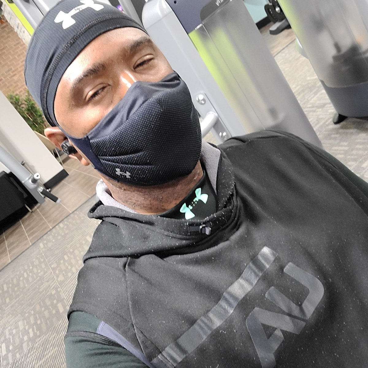 sayray1's tweet photo. Beloved, people are asking me how is the @underarmour mask I'm wearing...With regards to the masks debate, there's #underarmour and then everyone else!
..... Yes, the things in my ears are @underarmour as well! #raysidney #rayziness #boomshakalaka #underarourjunkie https://t.co/vKDcCaLjqI