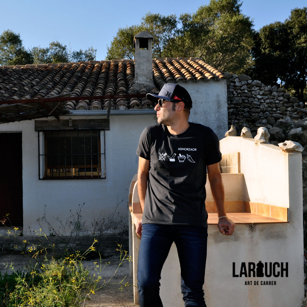 Larouchart's tweet photo. Asmorsaors del món, els matins són nostres!! #Porronet #Pitxer #Ditet #Vitet #Allioli #Torrà #Samorra #Cassandre #Larouch #samarretesoriginals https://t.co/z2iUT9fkt5