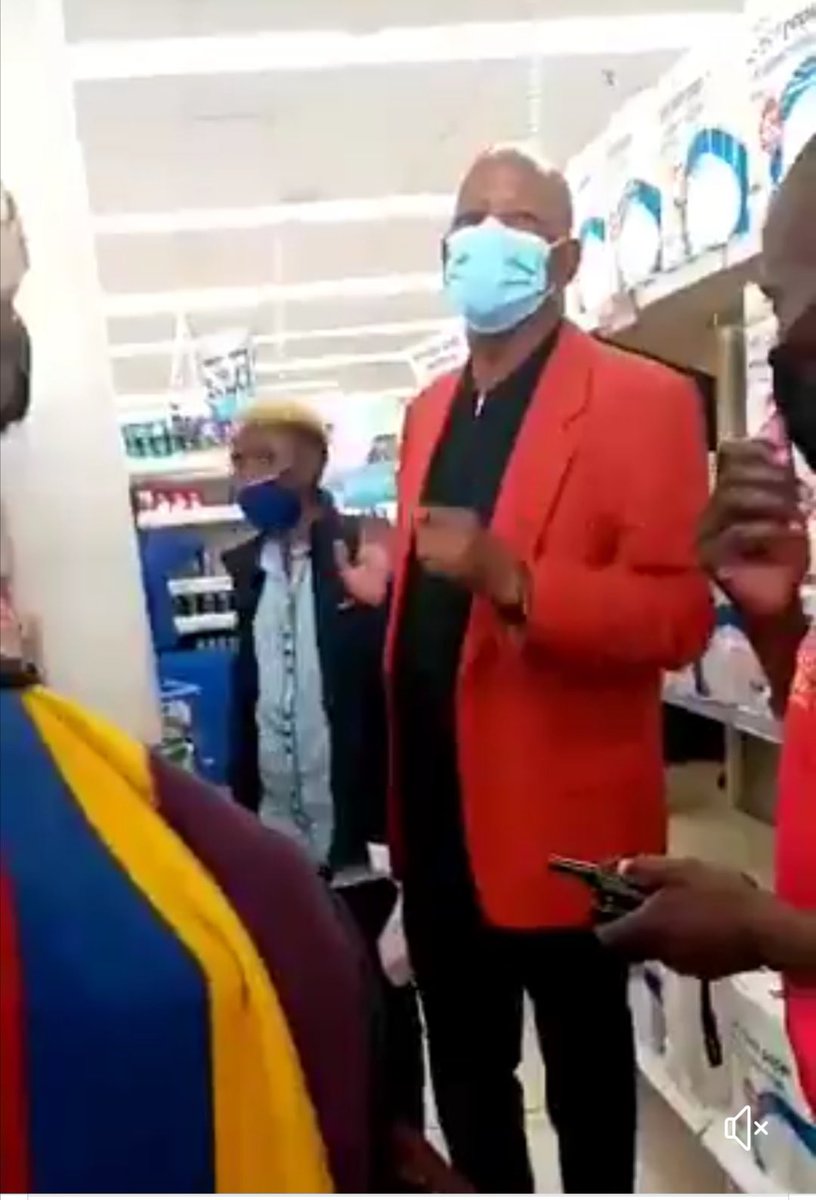 AdvoBarryRoux's tweet photo. The Boulders Shopping Centre manager Jose Maponyane who asked Thando Mahlangu to 'please leave' for wearing Ndebele traditional garb has been suspended with pending an internal probe. https://t.co/OqZDzWYbBO