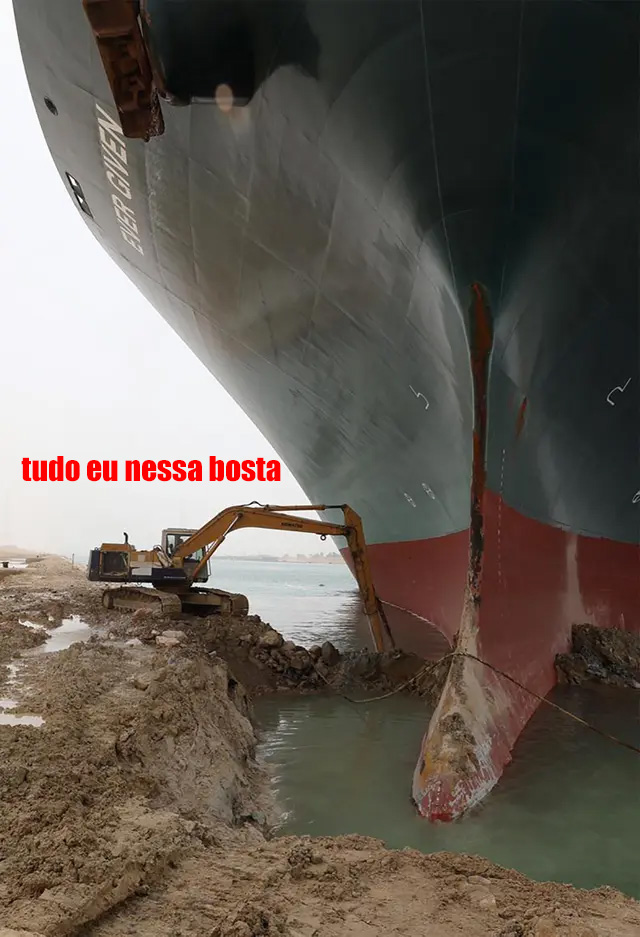 fepacheco's tweet photo. Enquanto isso, no Canal de Suez...

(mas poderia ser eu na frente do computador desde cedo) https://t.co/t090q8BTA9