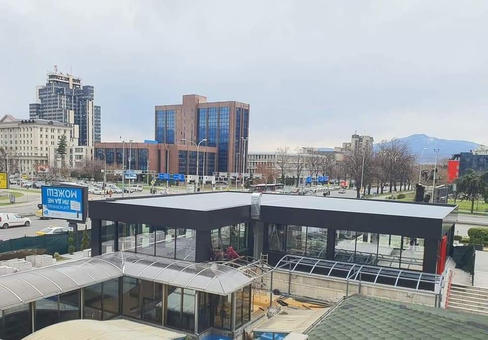 Да не се секирате за локалот кај Мавровка....
👉 Пак го изградија 💪😉