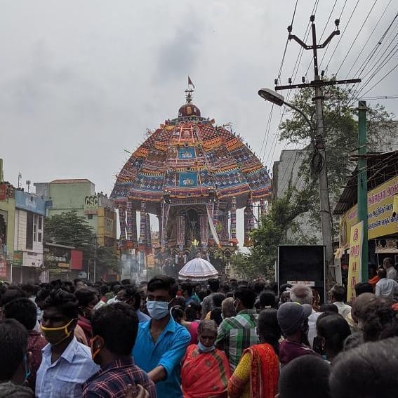 Selvakumar_Srs's tweet photo. Glimpse of the Majestic 
"Thiruvarur Ther" (Car) in all its grandeur. 

#AazhiTher #ThiruvarurTher #ThiruvarurTherottam #ThiruvarurChariotFestival2021 #TempleCar #BigChariot #GreatChariot #96ftand300tonnes^ #25thMarch2021

PC: dhivagar_dhanush

https://t.co/Ppz7tvW9JG https://t.co/BPyJhZAzYY