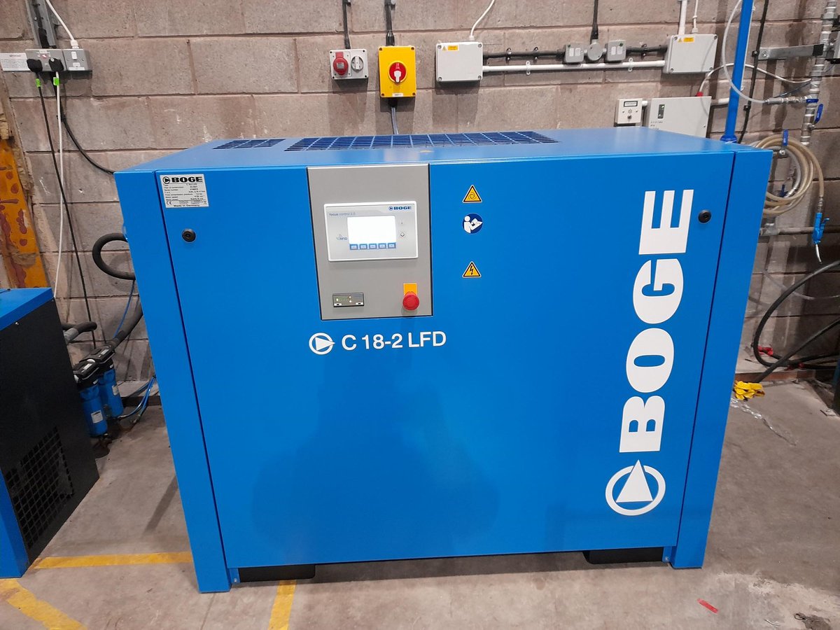 AirflowLtd's tweet photo. Yesterday's new compressor installation, based on an #airenergyaudit carried out by Airflow Compressors &amp; Pneumatics Ltd.

For this customer, we have upgraded their old, fixed drive compressor to a bigger, variable speed drive compressor with inbuilt dryer.
#boge #aircompressors https://t.co/xZHn9SnLWf