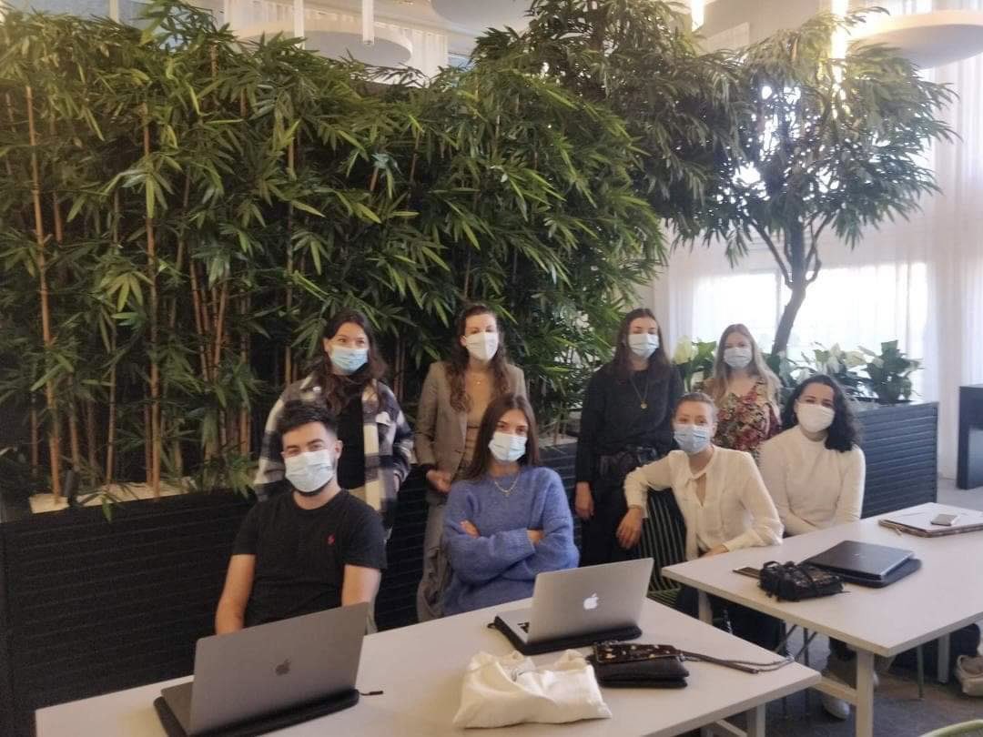 La #Bande13Organisée a eu la chance de découvrir la <a href="/CiteNumerique/">Cité Numérique</a> dans le cadre du cours de Start-Up avec @jeremymaduro d’<a href="/UNITEC_Bdx/">UNITEC</a> 

Une matinée très sympa et enrichissante !

#startup #unitec #MBADMB